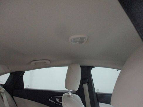 Used 2017 Chrysler 200 Limited w/ Convenience Group FWD image 13