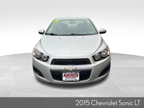 Used 2015 Chevrolet Sonic LT image 2