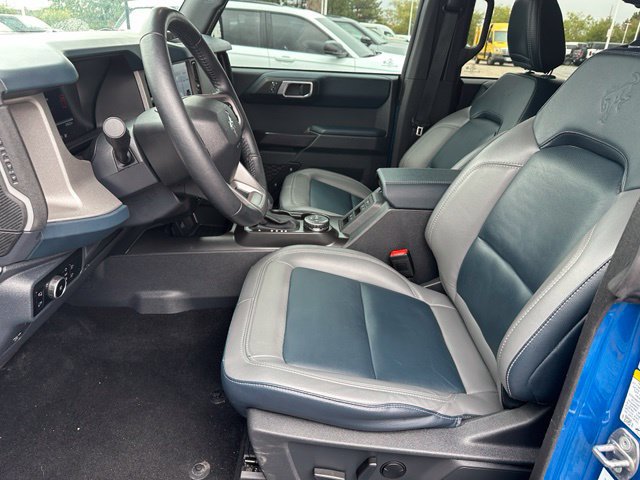Used 2024 Ford Bronco Outer Banks AWD/4WD image 16
