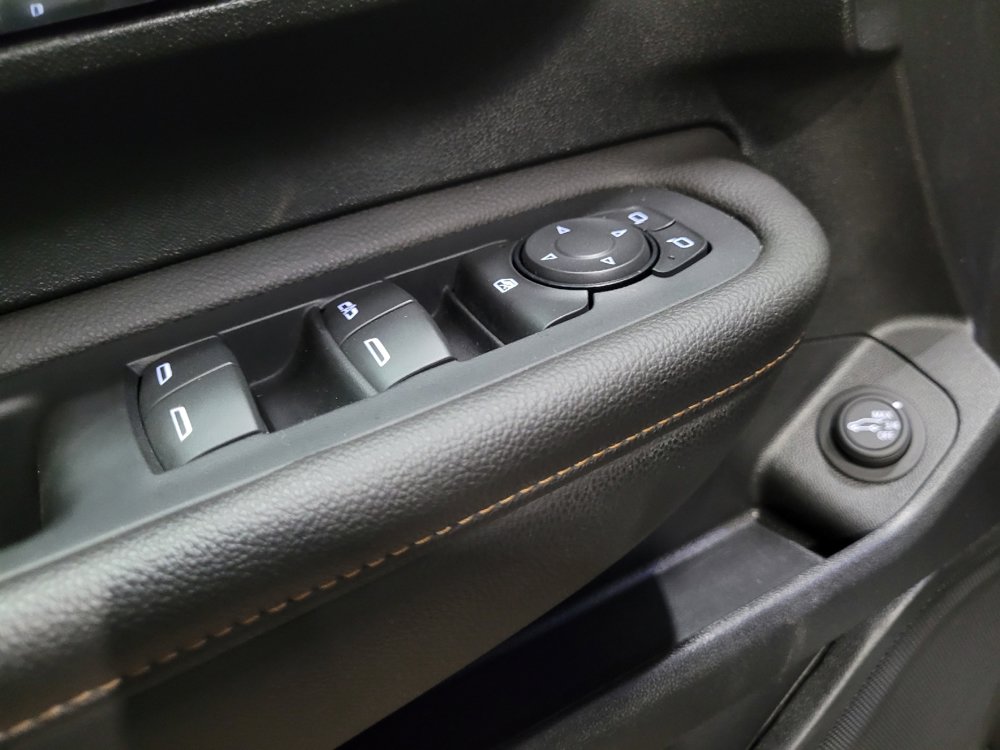Used 2020 GMC Terrain SLE w/ Driver Convenience Package FWD image 27