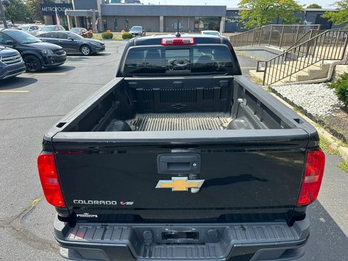 Used 2017 Chevrolet Colorado Z71 AWD/4WD image 7