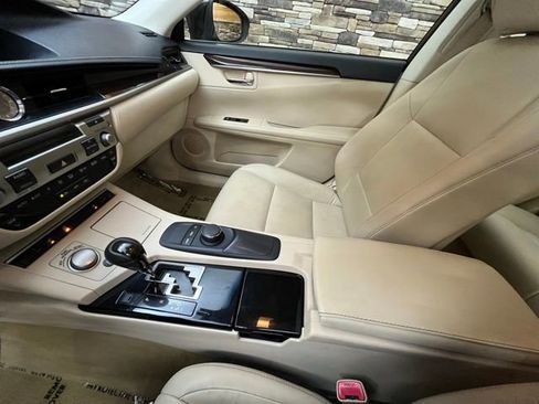 Used 2013 Lexus ES 350 w/ Premium Pkg FWD image 26