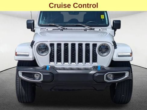 Used 2023 Jeep Wrangler Unlimited Sahara w/ Cold Weather Group AWD/4WD image 12
