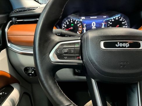 Used 2022 Jeep Compass Limited image 18