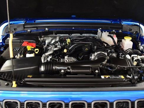 Used 2024 Jeep Gladiator Rubicon w/ Convenience Group image 22