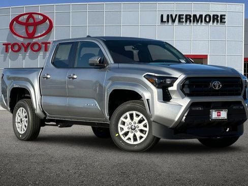 New 2026 Toyota Tacoma SR5 AWD/4WD image 2