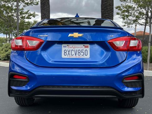 Used 2017 Chevrolet Cruze LT w/ Convenience Package FWD image 47