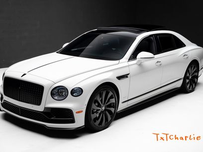 Used 2022 Bentley Flying Spur V8