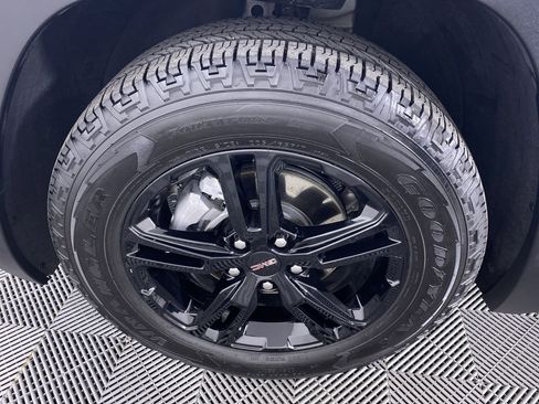 Used 2023 GMC Terrain AT4 w/ Infotainment Package II image 17