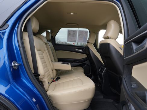 Used 2024 Ford Edge SEL w/ Convenience Package image 31