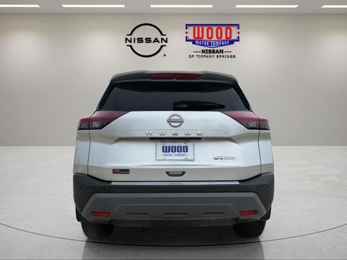 Used 2023 Nissan Rogue SV AWD/4WD image 3