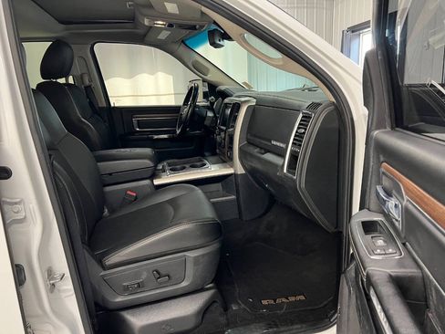 Used 2015 RAM 2500 Laramie w/ Cold Weather Group AWD/4WD image 11