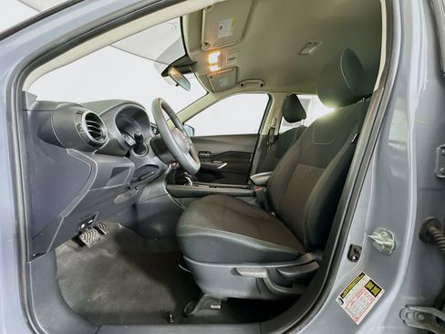 Used 2024 Nissan Kicks SV image 13