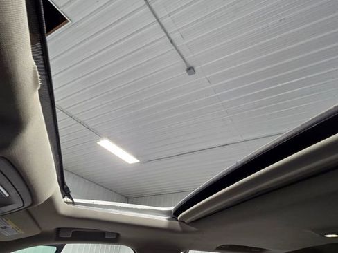 Used 2017 Chevrolet Silverado 1500 High Country image 36