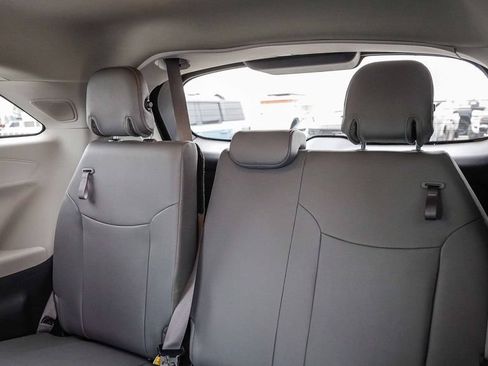 Used 2024 Toyota Sienna XLE w/ XLE Plus Package FWD image 24