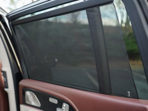 Used 2021 Mercedes-Benz Maybach GLS 600 4MATIC image 44