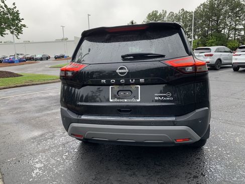 Used 2022 Nissan Rogue SV w/ SV Premium Package AWD/4WD image 10