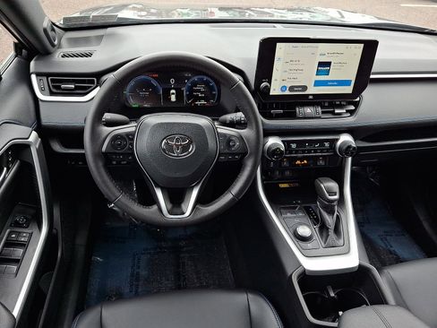 Used 2023 Toyota RAV4 XSE image 11