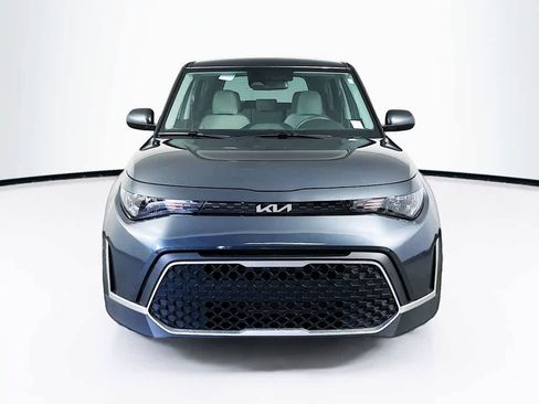 Used 2025 Kia Soul LX FWD image 6