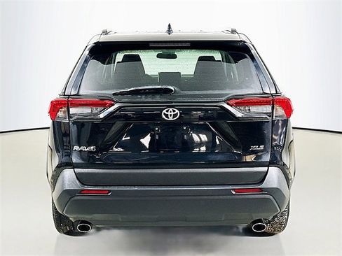 Used 2024 Toyota RAV4 XLE image 6