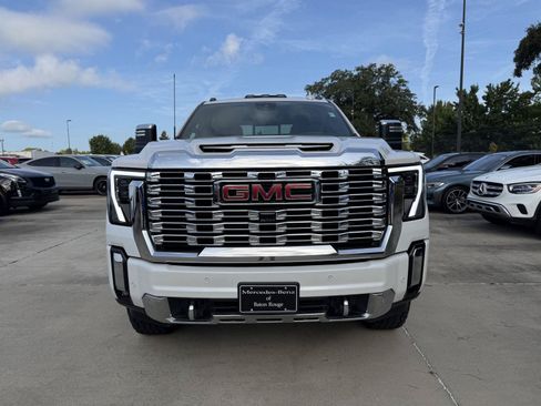 Used 2024 GMC Sierra 2500 Denali w/ Denali Reserve Package AWD/4WD image 2