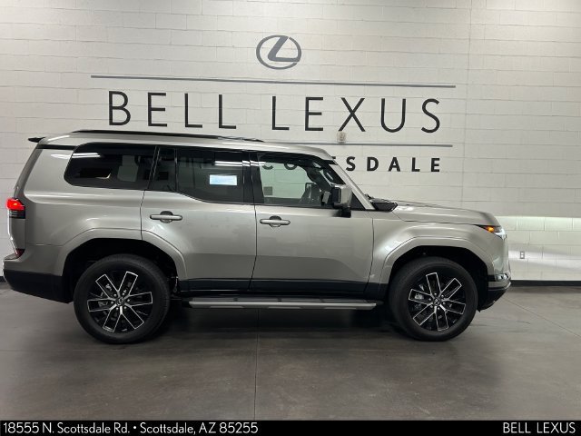 Used 2026 Lexus GX 550 w/ Accessory Package (2T) AWD/4WD image 3