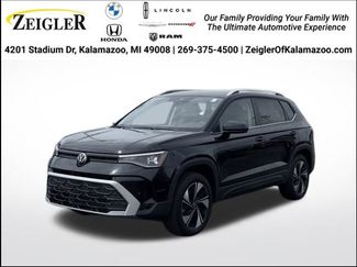 Used 2025 Volkswagen Taos SE AWD/4WD video 1