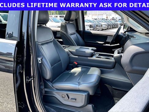 Used 2025 Ford Expedition Active RWD image 7