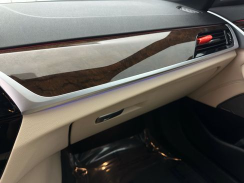 Used 2017 BMW 530i xDrive image 26