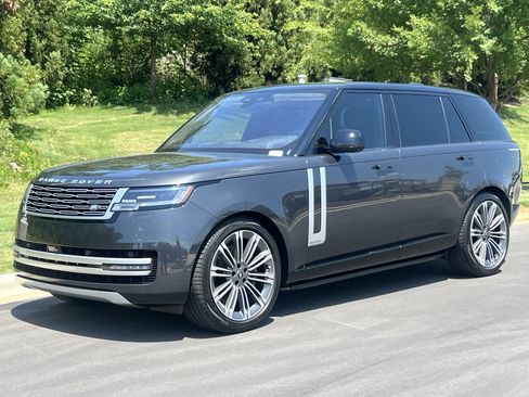 Certified 2023 Land Rover Range Rover Long Wheelbase Autobiography AWD/4WD image 2