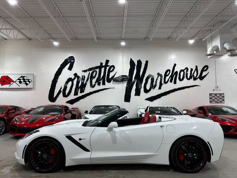 Used 2019 Chevrolet Corvette Stingray Convertible w/ 1LT RWD image 2