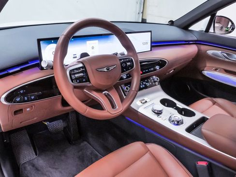 Certified 2026 Genesis GV70 2.5T Advanced image 2