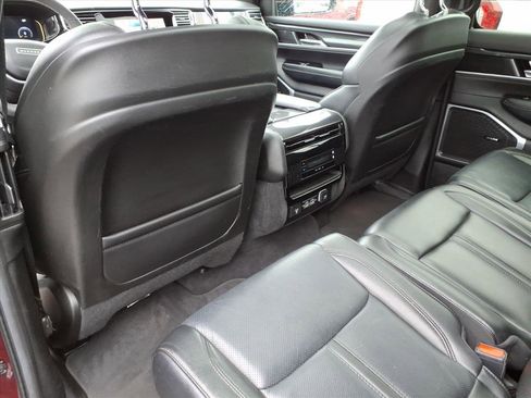 Used 2022 Jeep Wagoneer Series I w/ Premium Group I AWD/4WD image 16