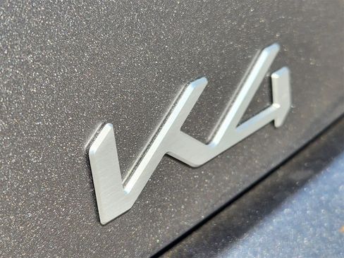 New 2025 Kia K4 LXS image 10