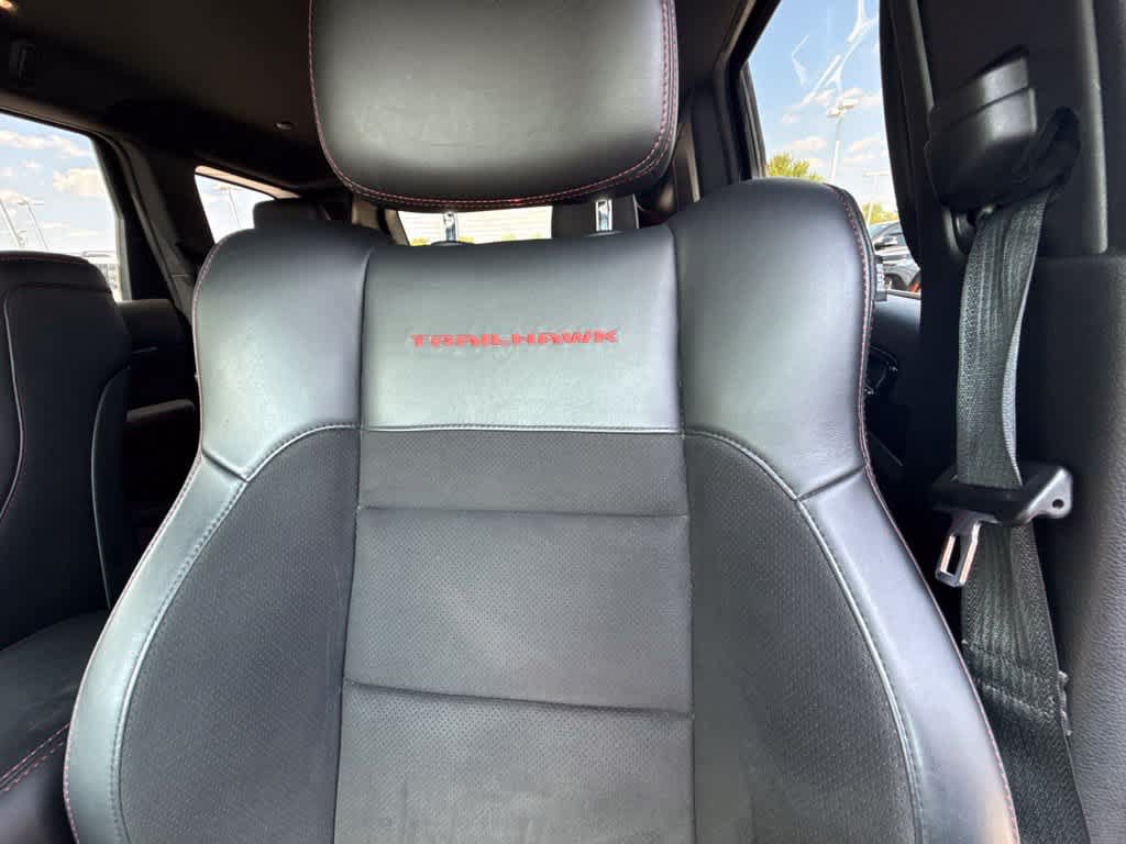 Used 2019 Jeep Grand Cherokee Trailhawk AWD/4WD image 17