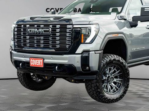 Used 2025 GMC Sierra 2500 Denali Ultimate AWD/4WD image 7