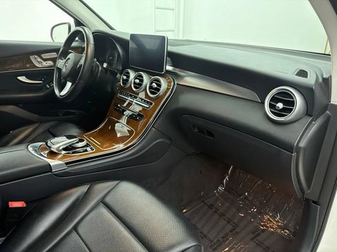 Used 2016 Mercedes-Benz GLC 300 4MATIC image 28