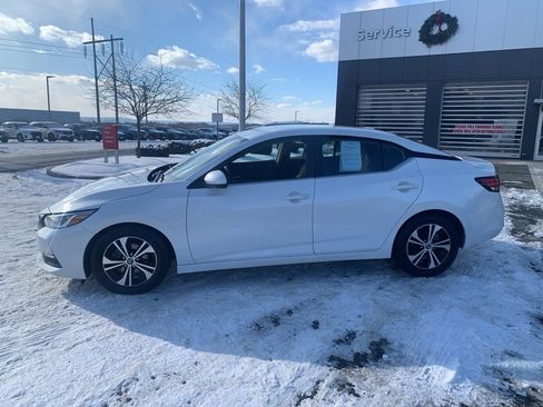 Used 2020 Nissan Sentra SV image 4