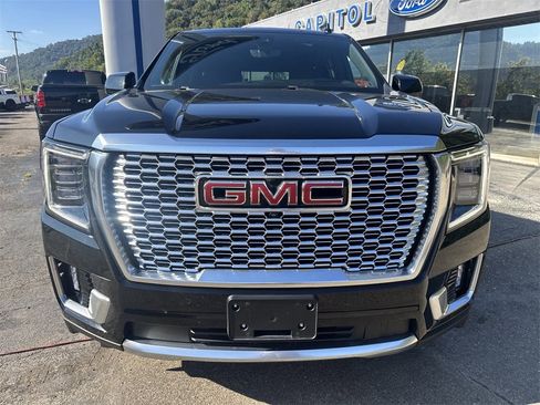 Used 2022 GMC Yukon XL Denali w/ Denali Ultimate Package image 11