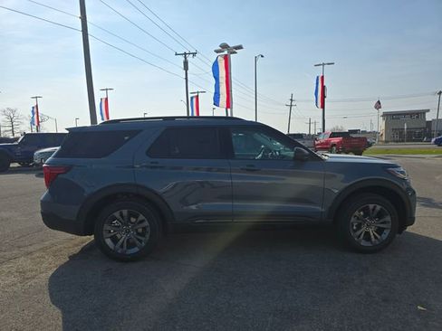 New 2026 Ford Explorer Active AWD/4WD image 4