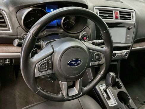 Used 2017 Subaru Outback 2.5i Limited AWD/4WD image 18