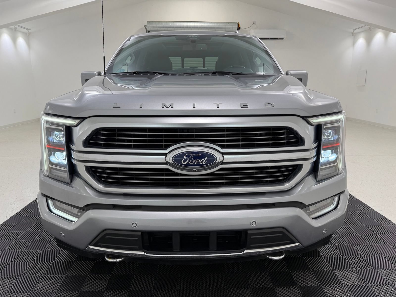 Used 2022 Ford F150 Limited AWD/4WD image 2
