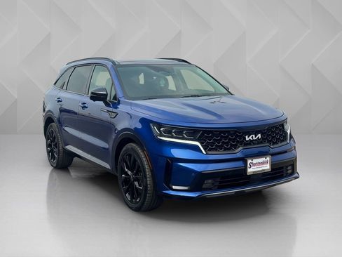 Certified 2022 Kia Sorento SX FWD image 3