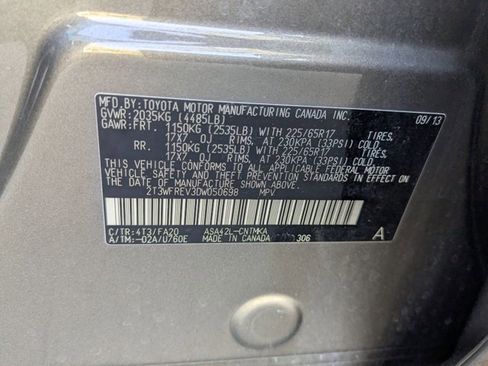Used 2013 Toyota RAV4 XLE FWD image 23