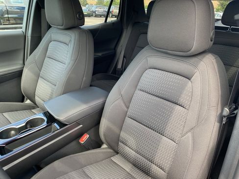 New 2025 Chevrolet Equinox LT image 11