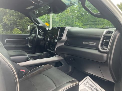 Used 2020 RAM 3500 Laramie AWD/4WD image 11