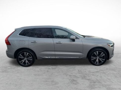 Used 2022 Volvo XC60 B5 Inscription w/ Climate Package image 5