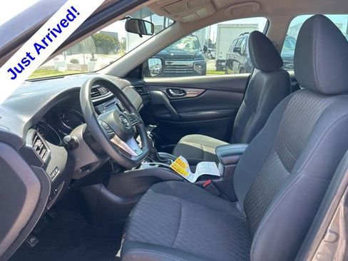 Used 2018 Nissan Rogue S FWD image 15