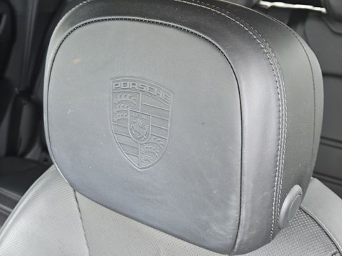 Used 2020 Porsche Cayenne image 23
