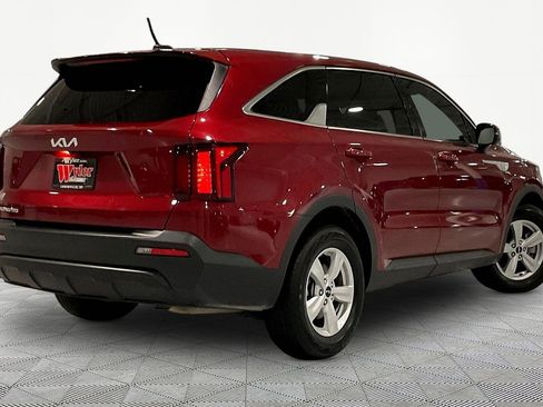 Used 2023 Kia Sorento LX FWD image 6